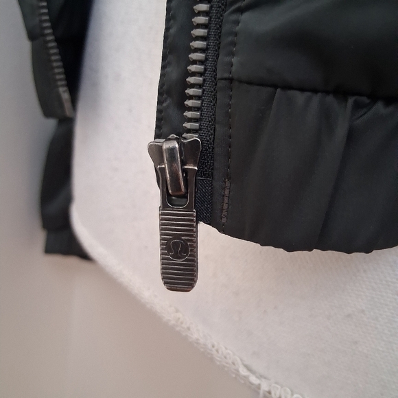 ❤️ Lululemon Above The Clouds Jacket in Evergreen Size 6 - Picture 8 of 12